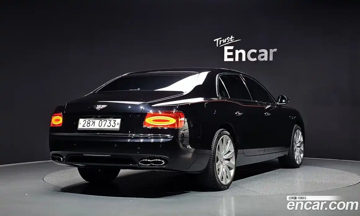 Bentley Flying Spur 2015 4.0 гидро, фото 2