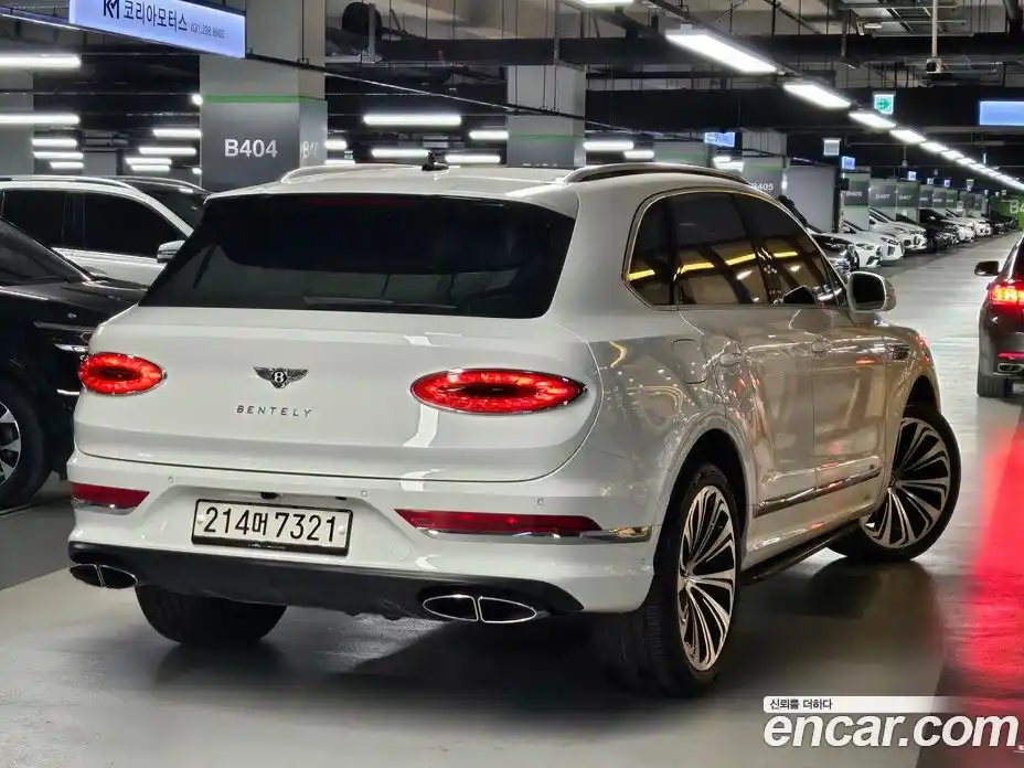 Bentley Bentayga 2021 4.0 гидро, фото 4