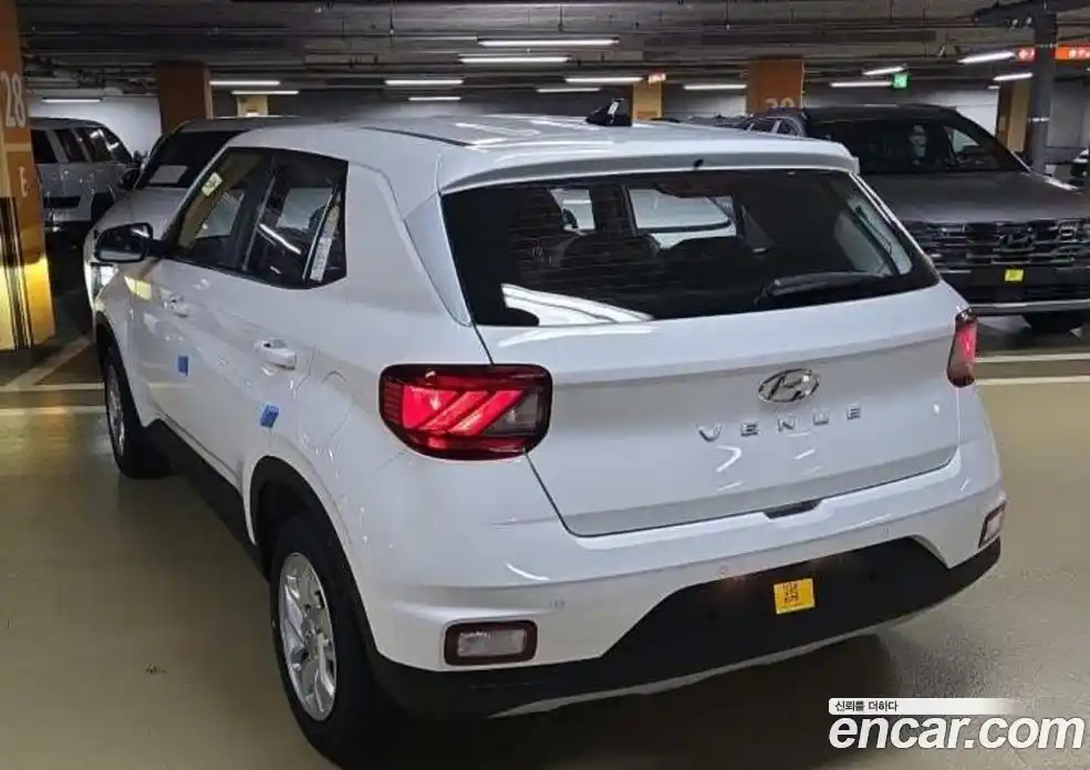 Hyundai Venue 2026 1.6 автомат (гидро), фото 10