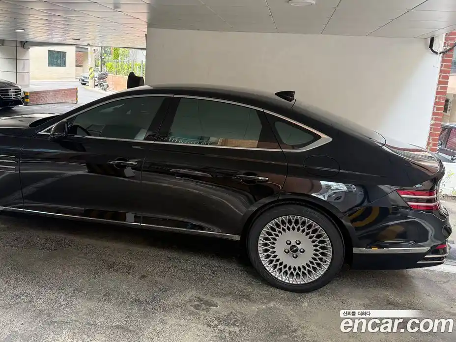 Genesis G80 2025 2.5 автомат (гидро), фото 5