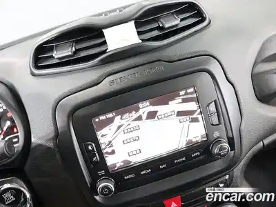 Jeep Renegade 2017 2.0 автомат (гидро), миниатюра 7