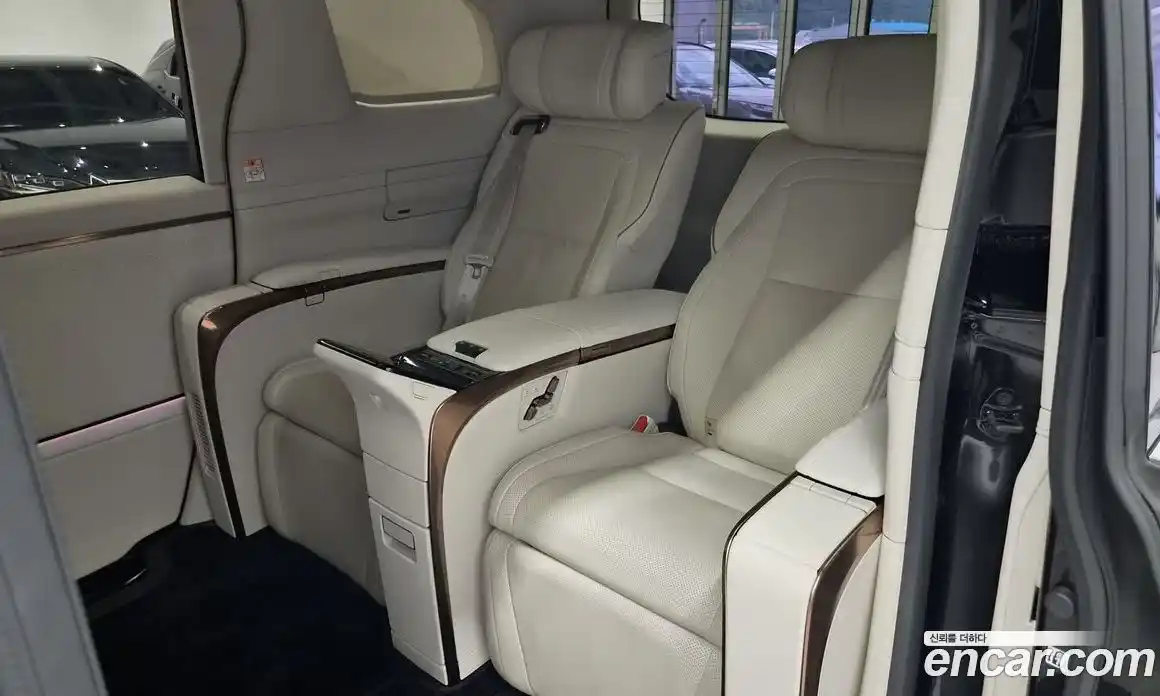 Lexus LM 2025 2.4 гидро, фото 18