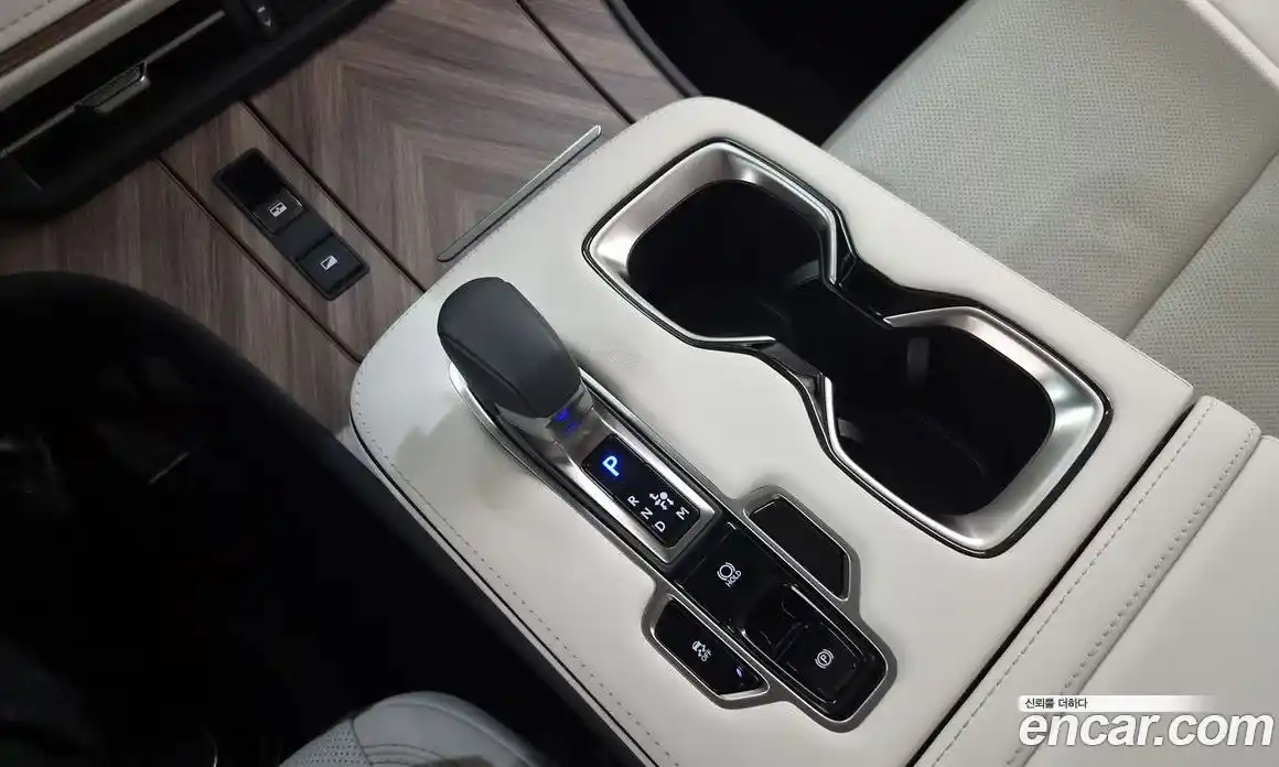 Lexus LM 2025 2.4 гидро, фото 9