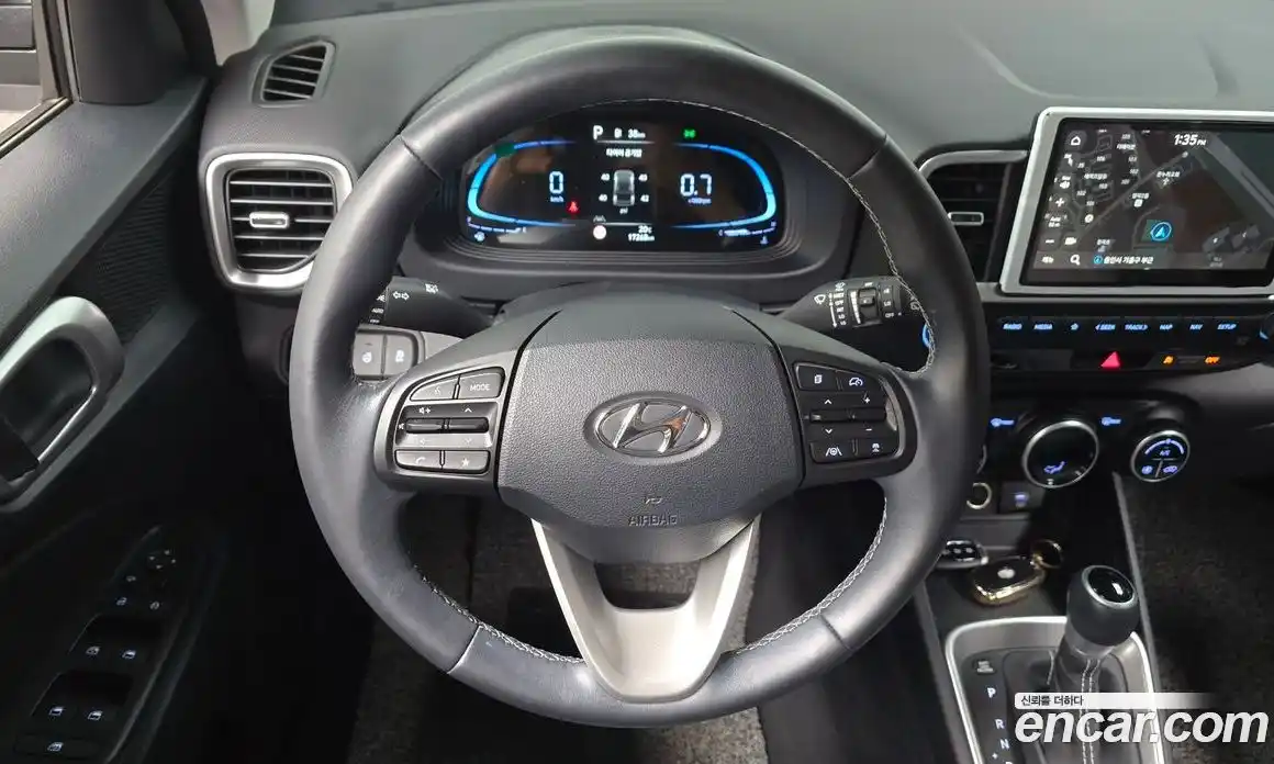 Hyundai Venue 2023 1.6 автомат (гидро), фото 18