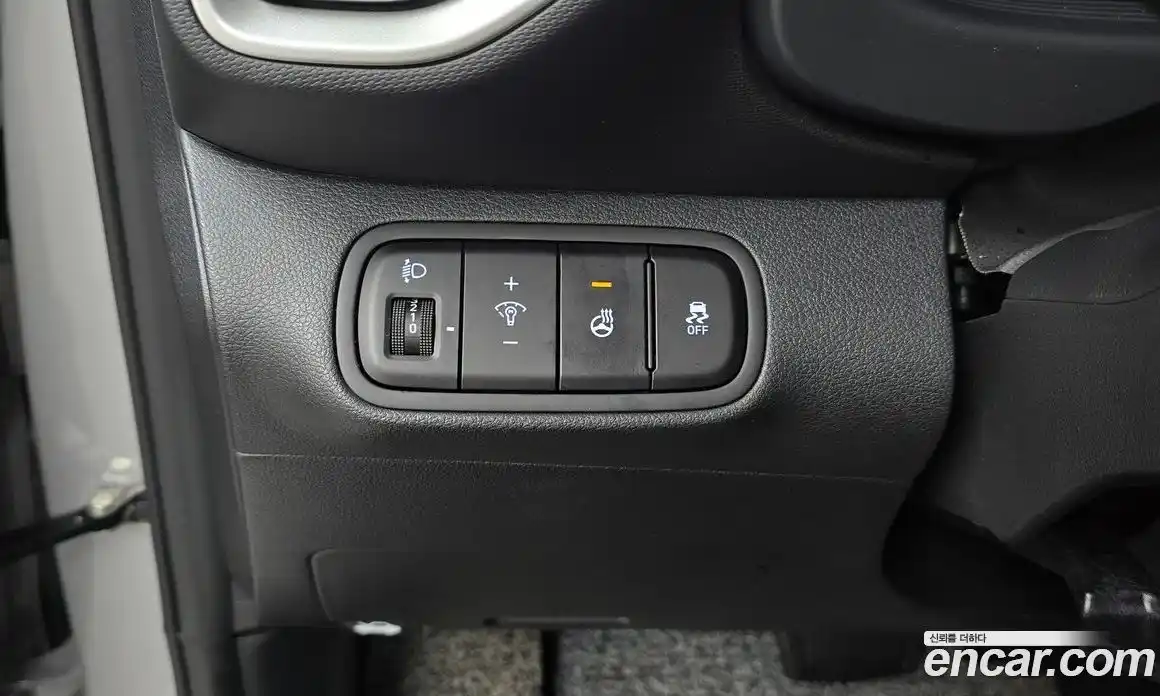Hyundai Venue 2023 1.6 автомат (гидро), фото 23