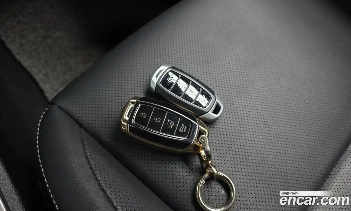Hyundai Venue 2023 1.6 автомат (гидро), фото 25