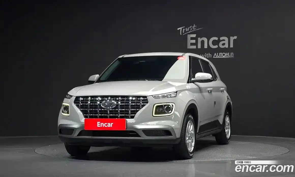 Hyundai Venue 2023 1.6 автомат (гидро), фото 3