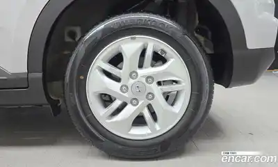 Hyundai Venue 2023 1.6 автомат (гидро), миниатюра 7