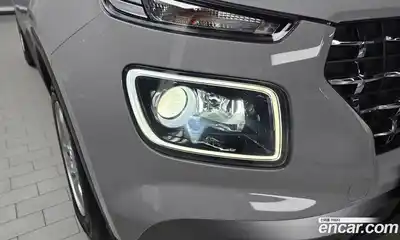 Hyundai Venue 2023 1.6 автомат (гидро), миниатюра 8