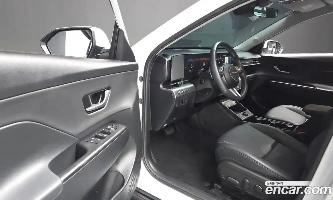 Hyundai Kona 2025 1.6 автомат (гидро), фото 11