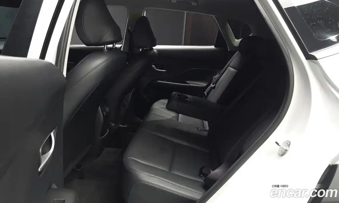 Hyundai Kona 2025 1.6 автомат (гидро), фото 12