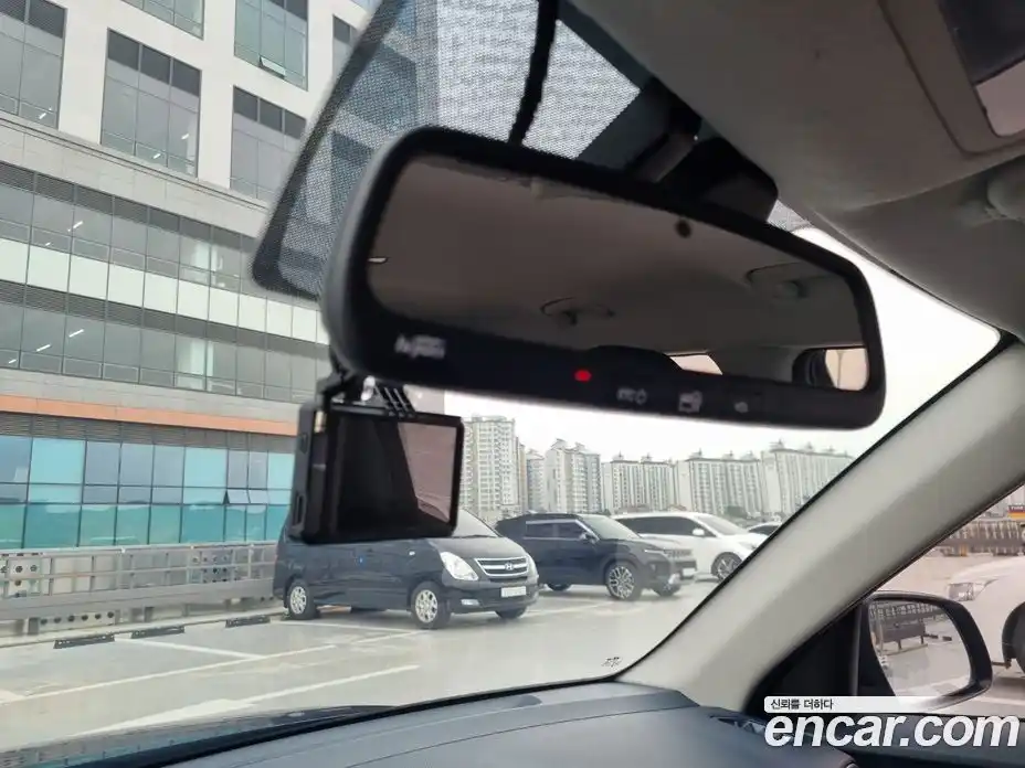 Hyundai Venue 2021 1.6 автомат (гидро), фото 12