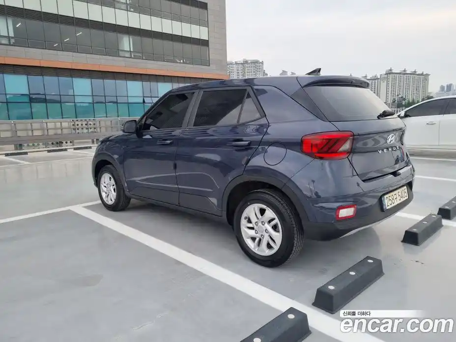 Hyundai Venue 2021 1.6 автомат (гидро), фото 5