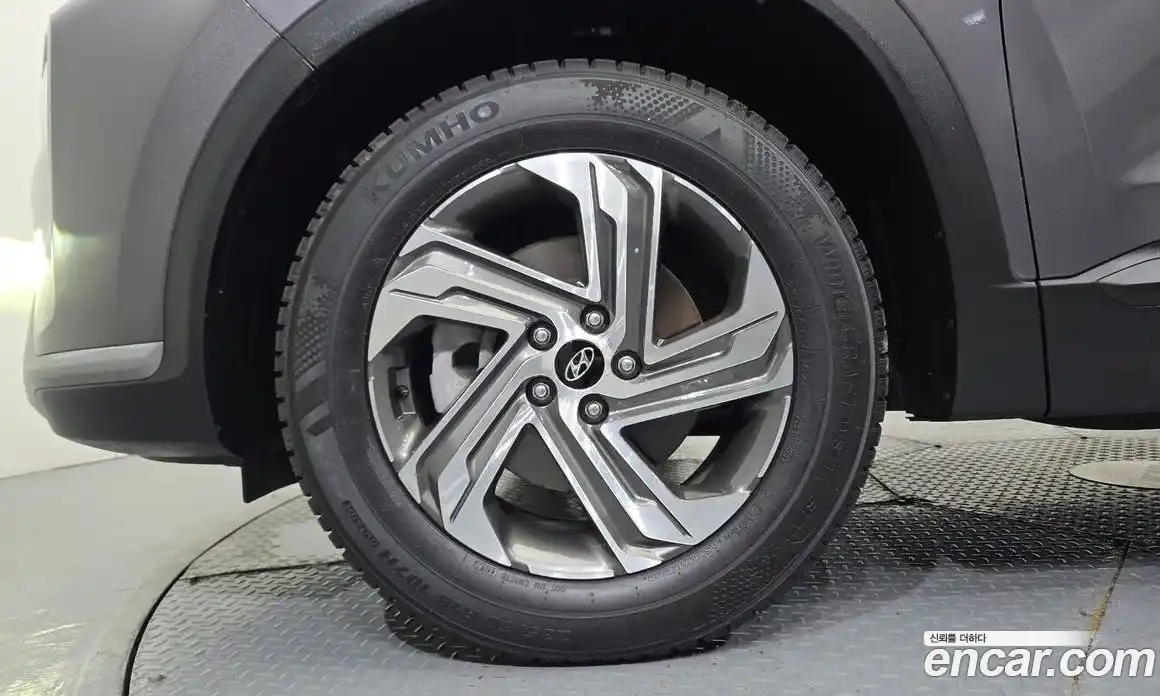 Hyundai Santa Fe 2022 2.2 автомат (гидро), фото 5