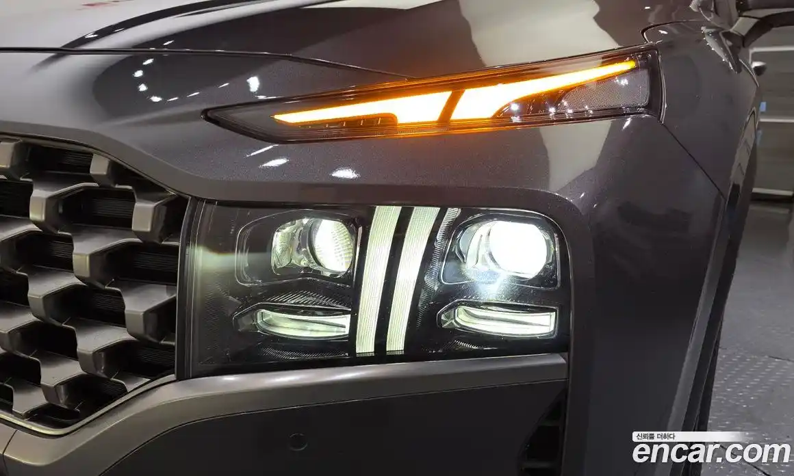 Hyundai Santa Fe 2022 2.2 автомат (гидро), фото 8