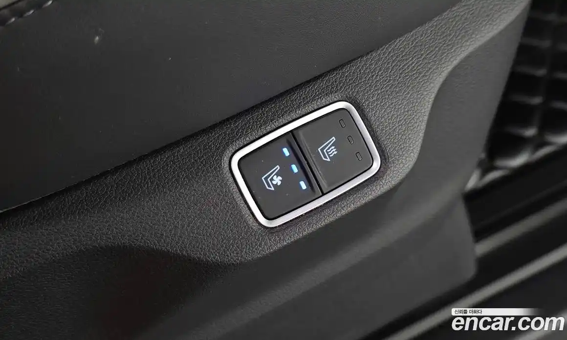 Hyundai Staria 2022 2.2 автомат (гидро), фото 11