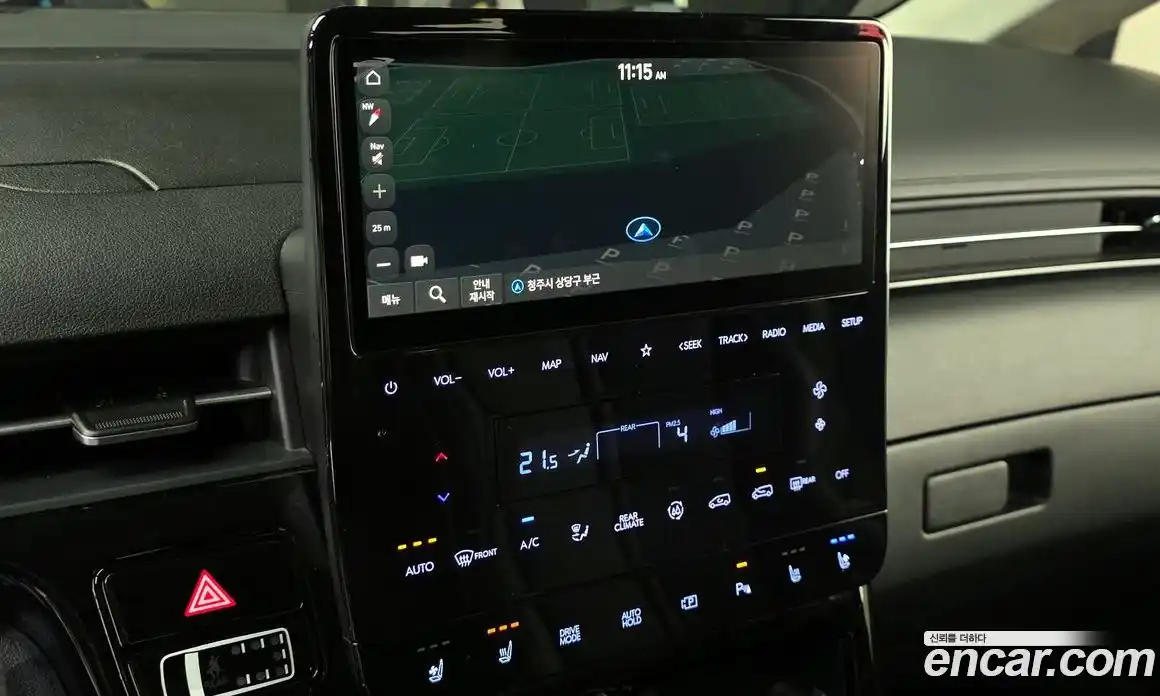Hyundai Staria 2022 2.2 автомат (гидро), фото 12