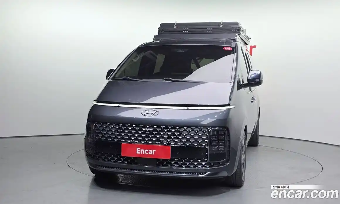 Hyundai Staria 2022 2.2 автомат (гидро), фото 3