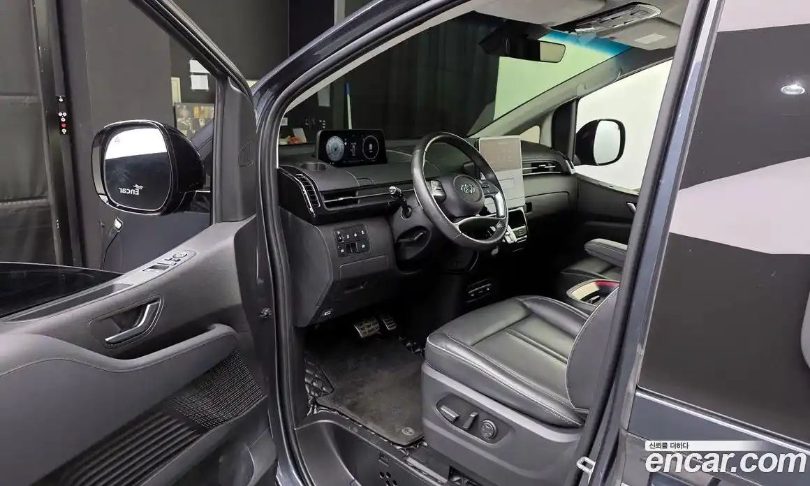Hyundai Staria 2022 2.2 автомат (гидро), фото 10