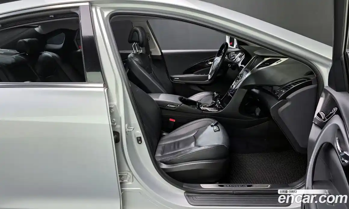 Hyundai Grandeur 2011 3.0 автомат (гидро), фото 11