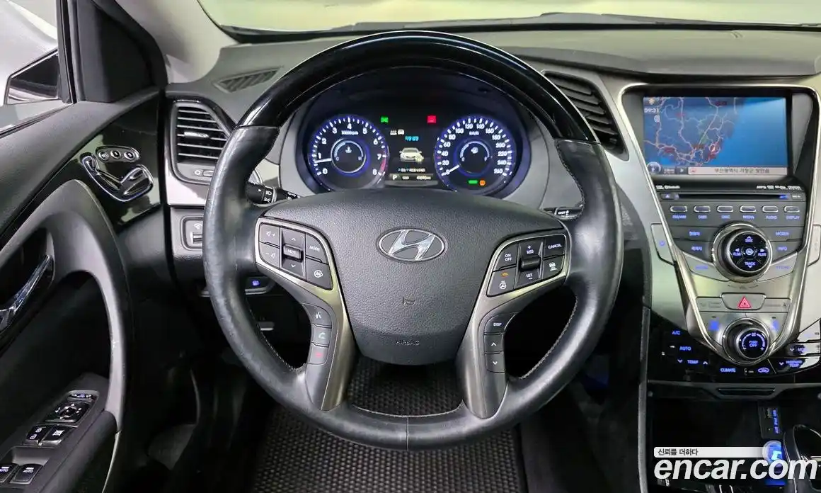 Hyundai Grandeur 2011 3.0 автомат (гидро), фото 13