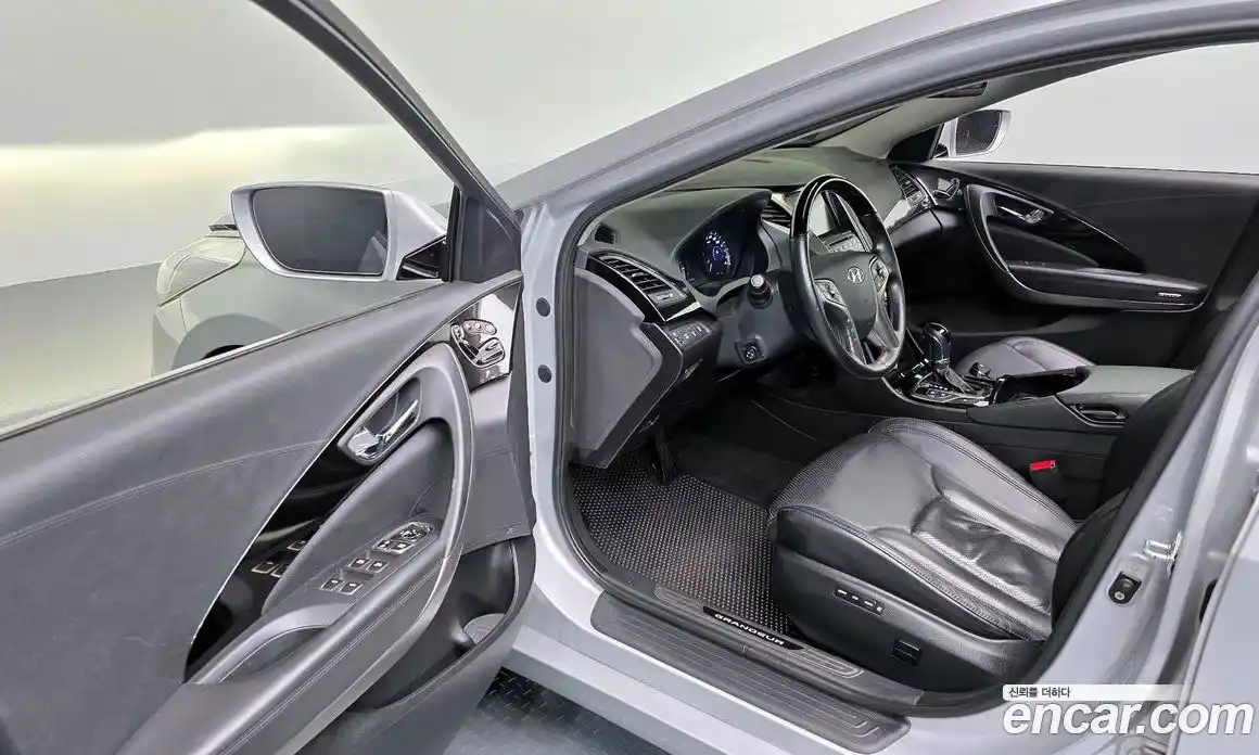 Hyundai Grandeur 2011 3.0 автомат (гидро), фото 10