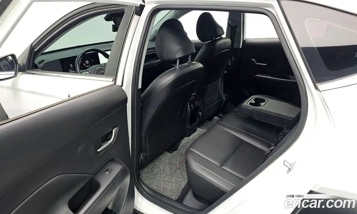 Hyundai Kona 2024 1.6 автомат (гидро), фото 11