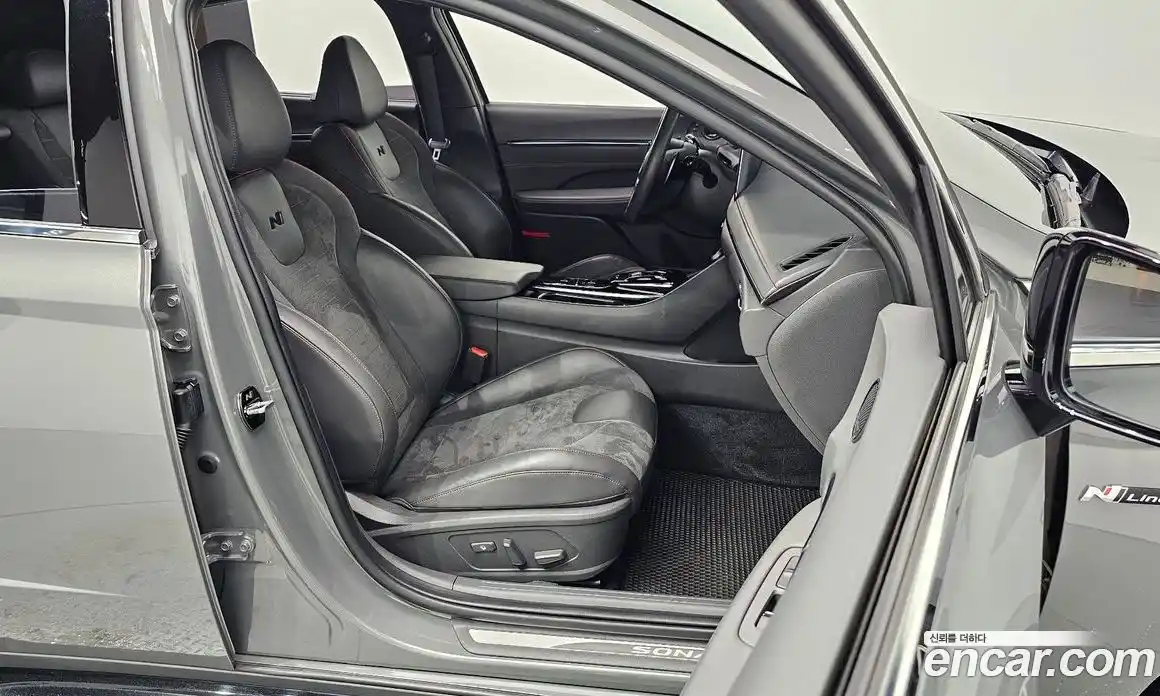 Hyundai Sonata 2022 2.5 автомат (гидро), фото 16