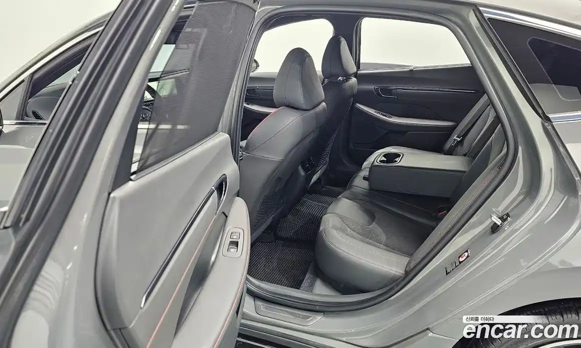 Hyundai Sonata 2022 2.5 автомат (гидро), фото 17