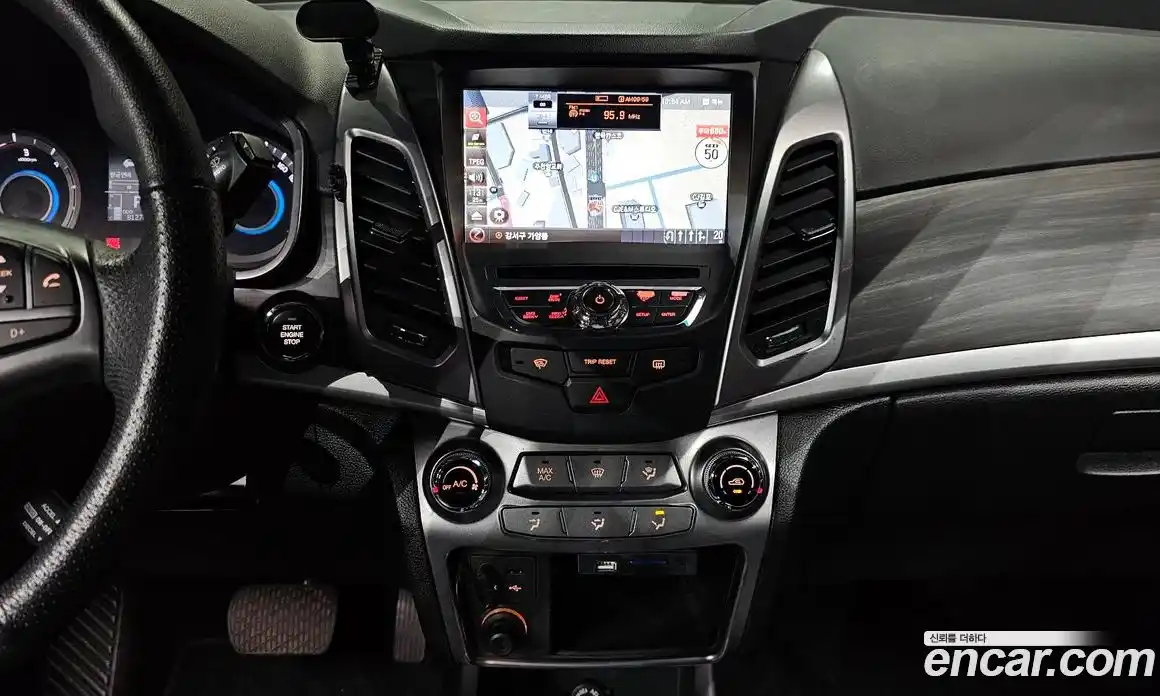 SsangYong Korando 2016 2.2 автомат (гидро), фото 14
