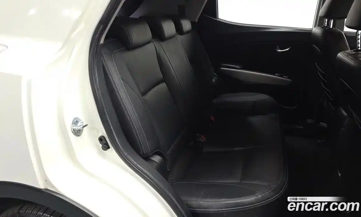 SsangYong TIBOLI 2015 1.6 автомат (гидро), фото 11