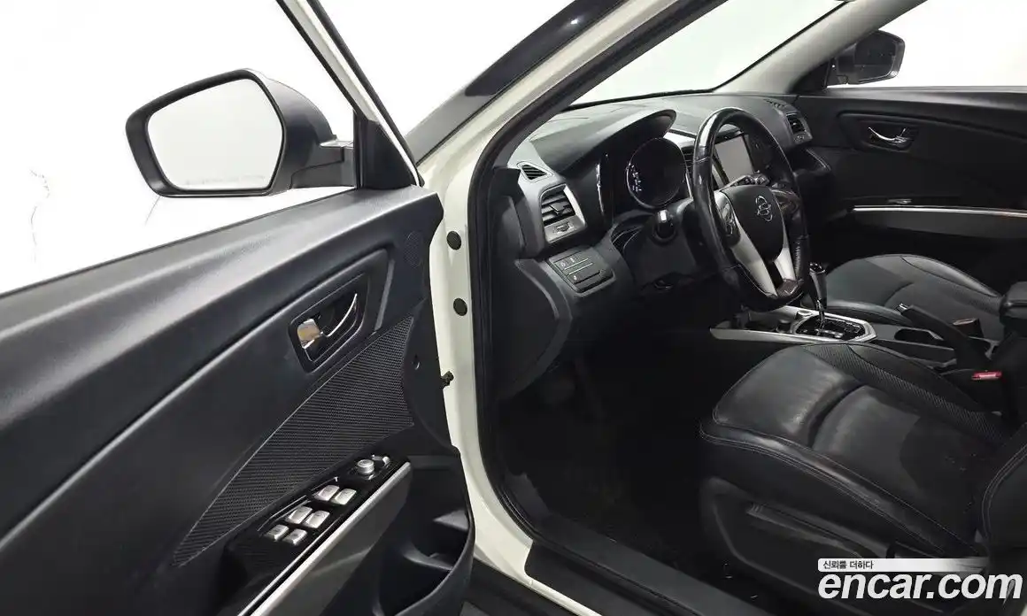 SsangYong TIBOLI 2015 1.6 автомат (гидро), фото 10