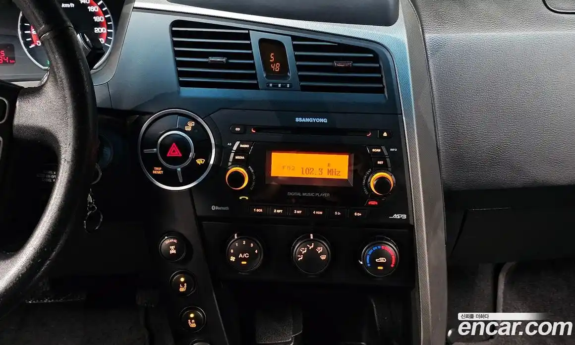 SsangYong Korando 2014 2.0 автомат (гидро), фото 22