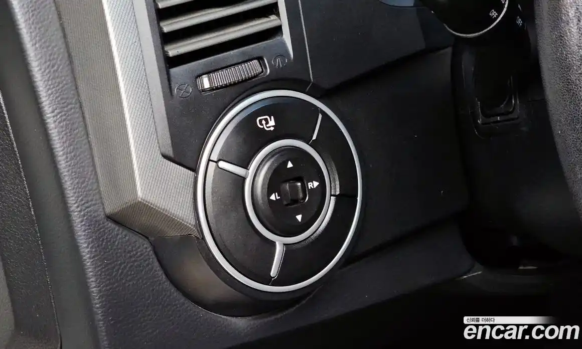 SsangYong Korando 2014 2.0 автомат (гидро), фото 24