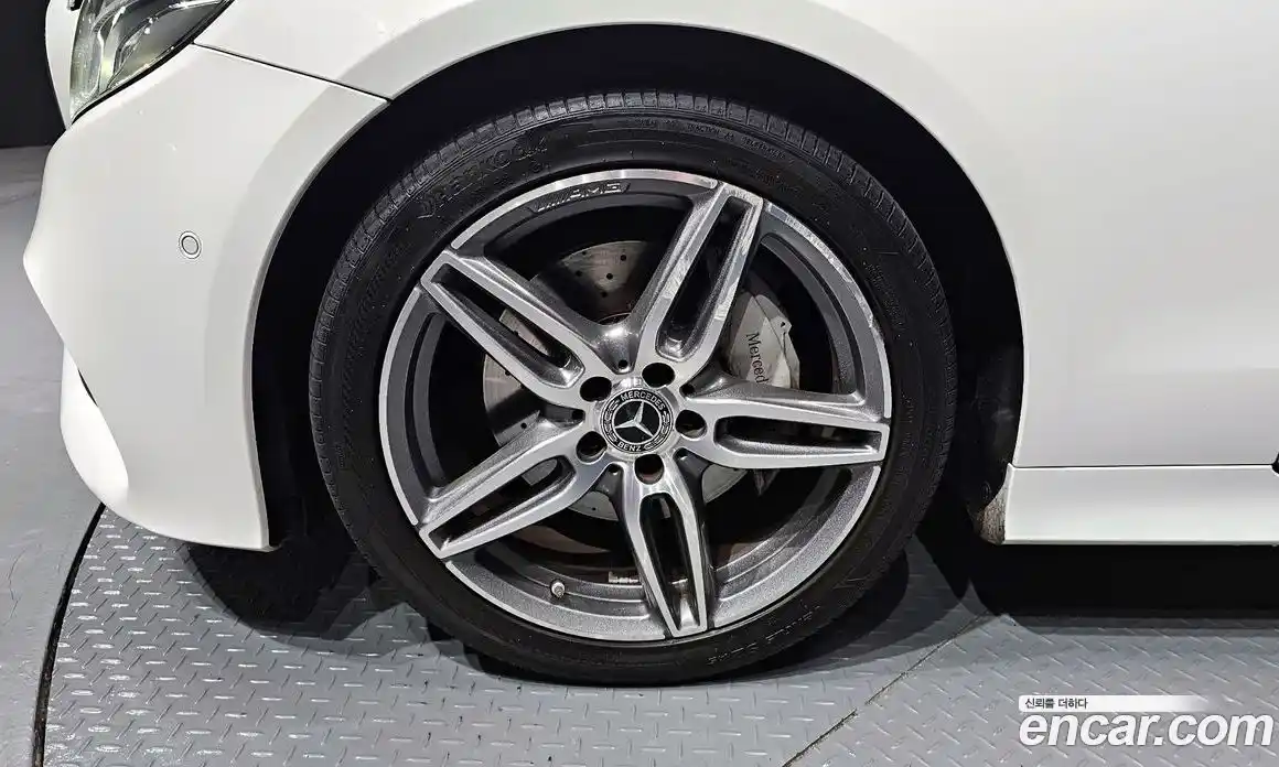 Mercedes-Benz E-Class 2017 1.9 автомат (гидро), фото 5