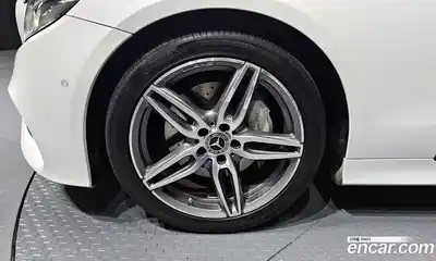Mercedes-Benz E-Class 2017 1.9 автомат (гидро), миниатюра 5