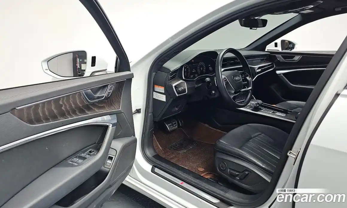 Audi A6 2021 2.0 автомат (гидро), фото 12