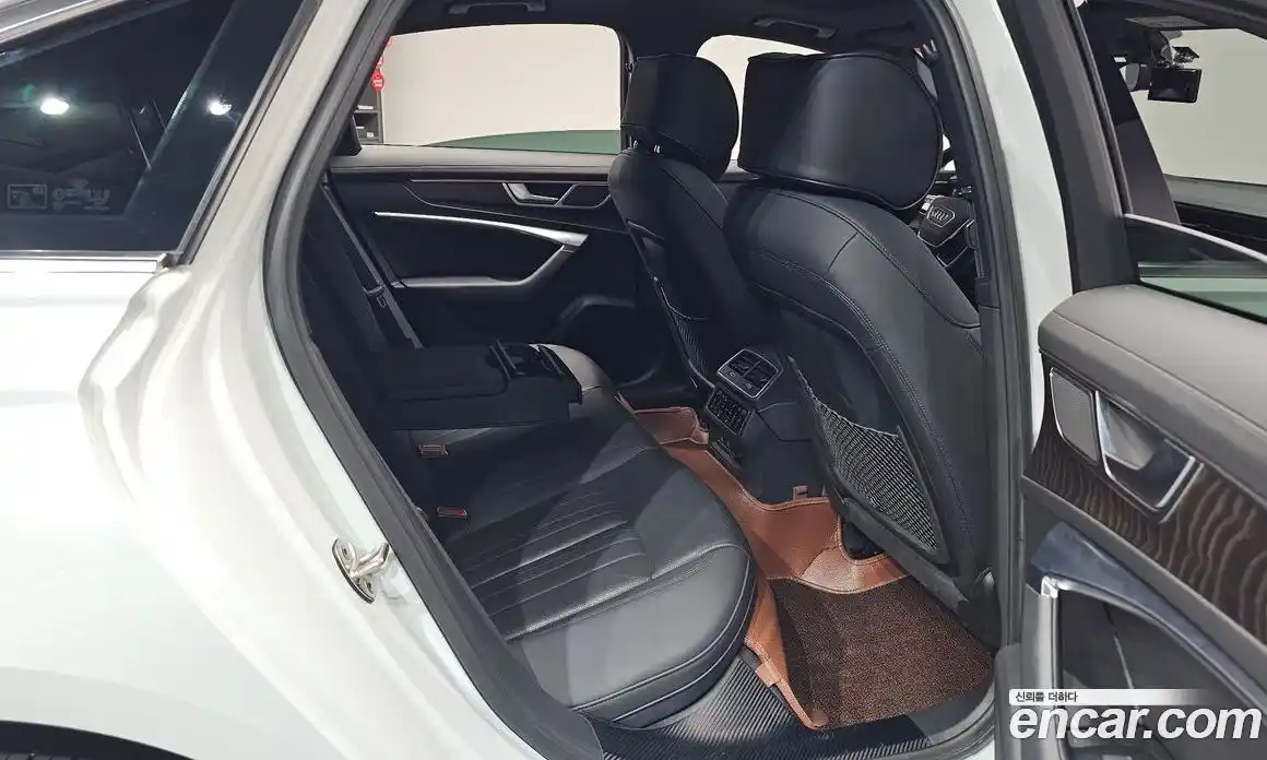 Audi A6 2021 2.0 автомат (гидро), фото 16