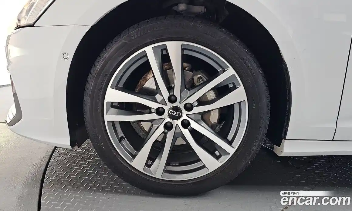 Audi A6 2021 2.0 автомат (гидро), фото 4