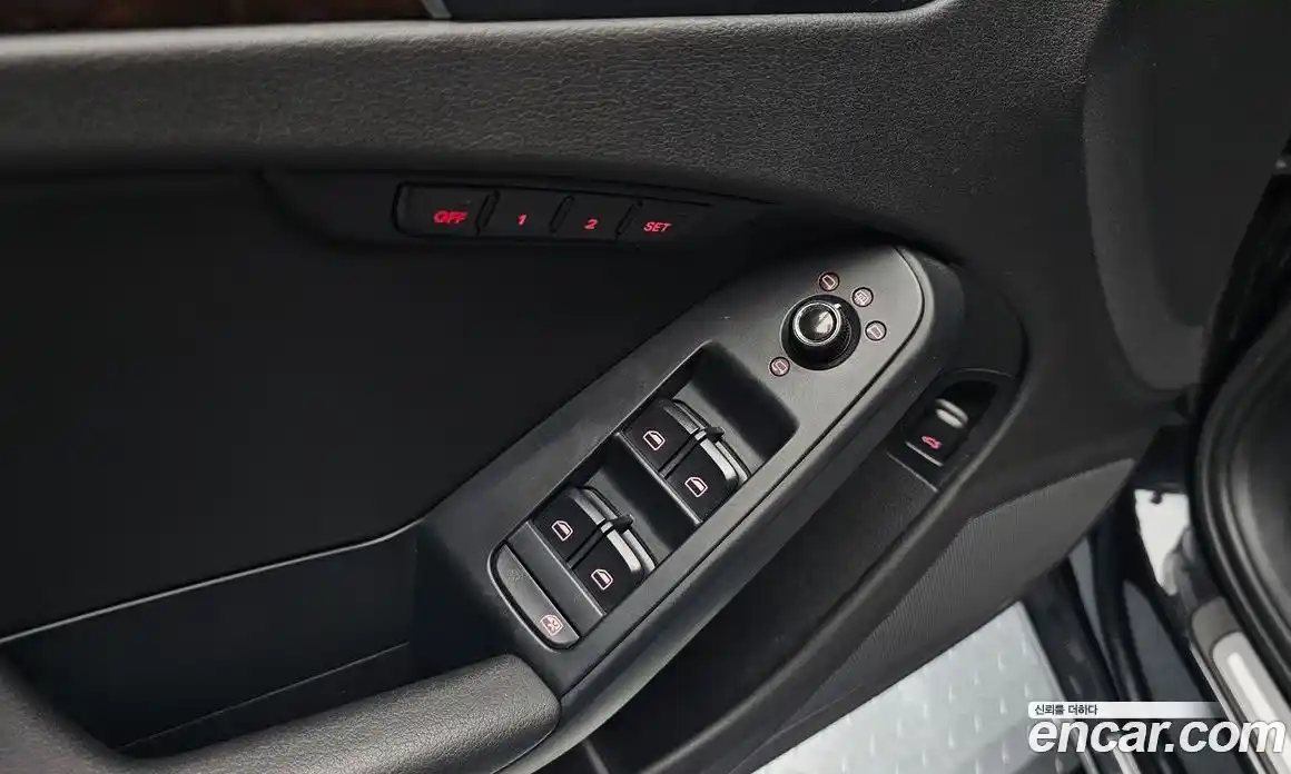 Audi A4 2010 2.0 автомат (гидро), фото 16