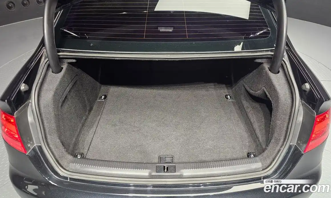 Audi A4 2010 2.0 автомат (гидро), фото 20