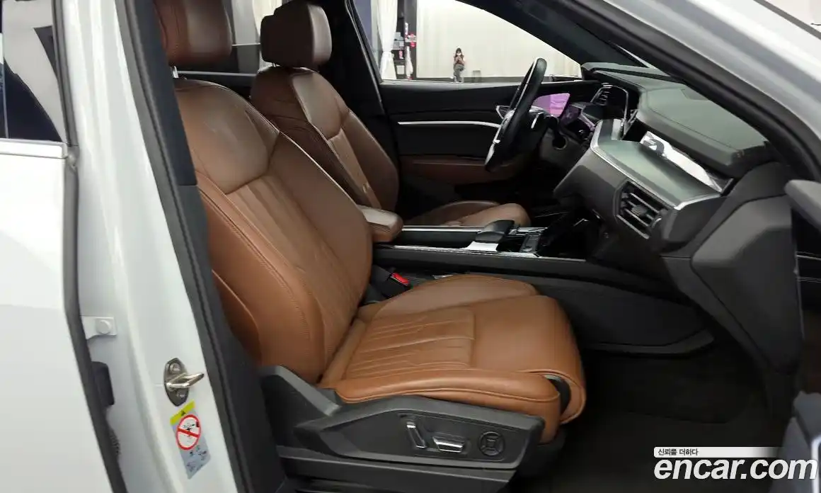 Audi e-tron 2021 0.2 автомат (гидро), фото 16