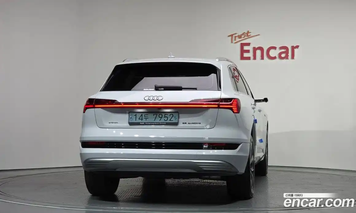 Audi e-tron 2021 0.2 автомат (гидро), фото 3