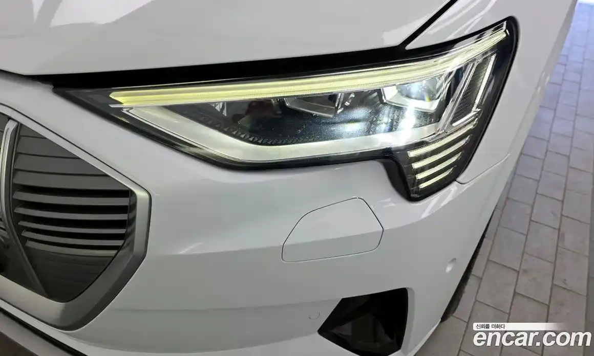 Audi e-tron 2021 0.2 автомат (гидро), фото 7