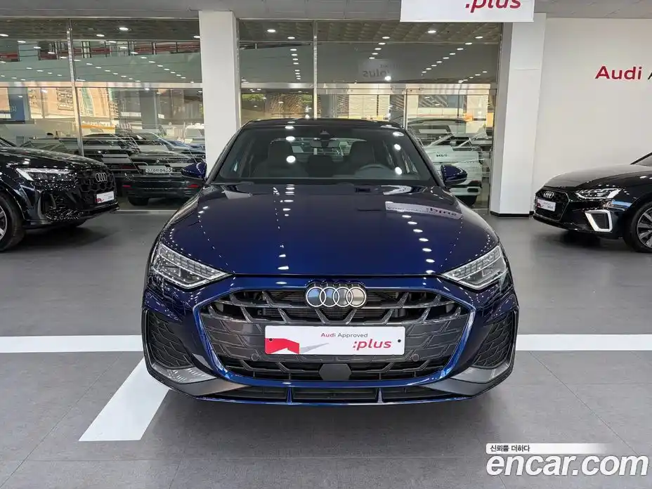 Audi A3 2025 2.0 автомат (гидро), фото 3