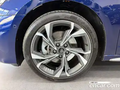 Audi A3 2025 2.0 автомат (гидро), миниатюра 5