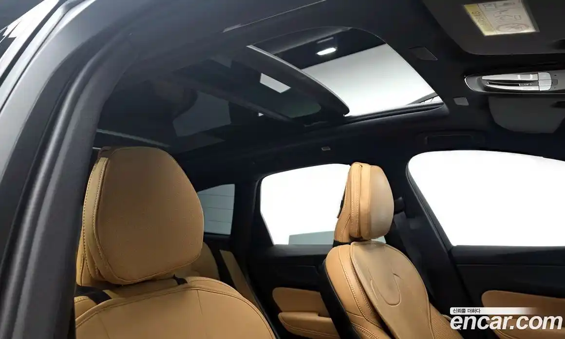 Volvo XC60 2025 2.0 автомат (гидро), фото 21