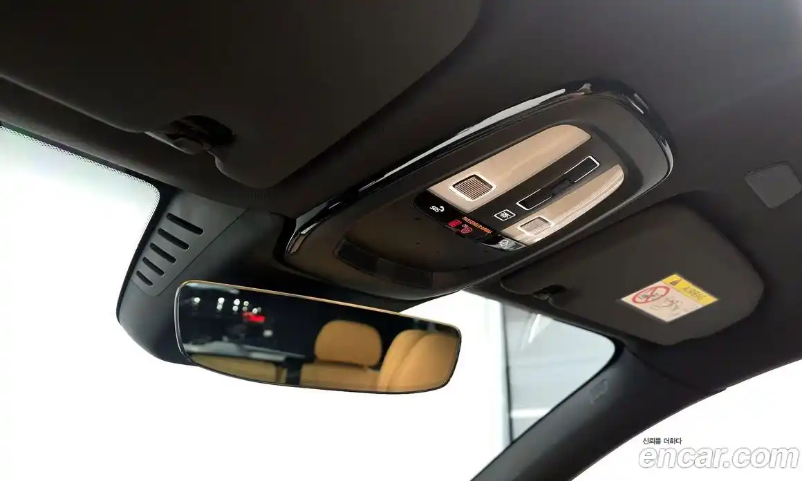 Volvo XC60 2025 2.0 автомат (гидро), фото 24