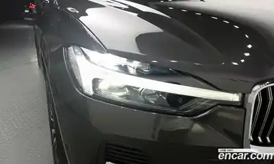 Volvo XC60 2025 2.0 автомат (гидро), миниатюра 8