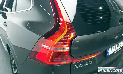 Volvo XC60 2025 2.0 автомат (гидро), миниатюра 9